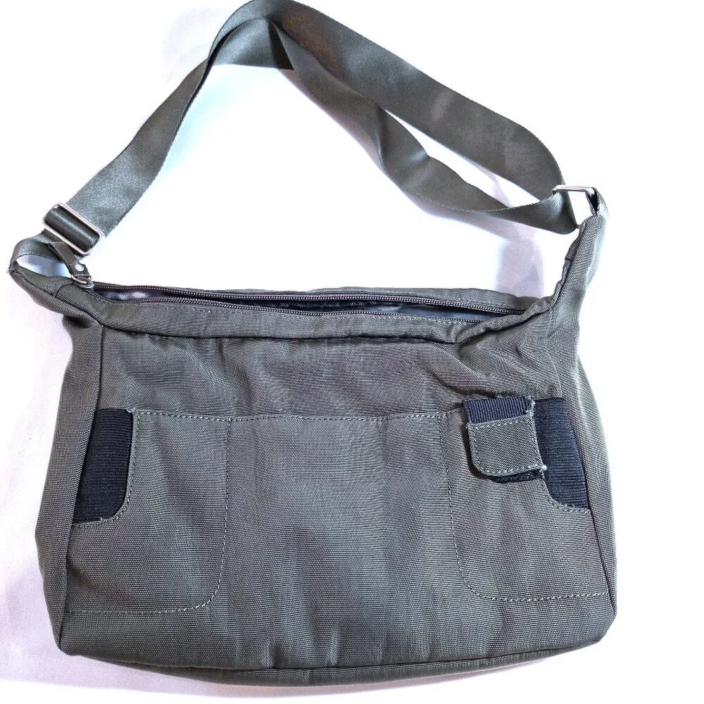 TravelSmith bag with RFID protection